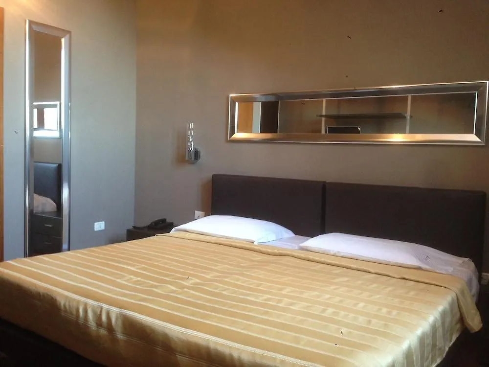 Small Hotel Royal Hotel Rc12 Padova Italy