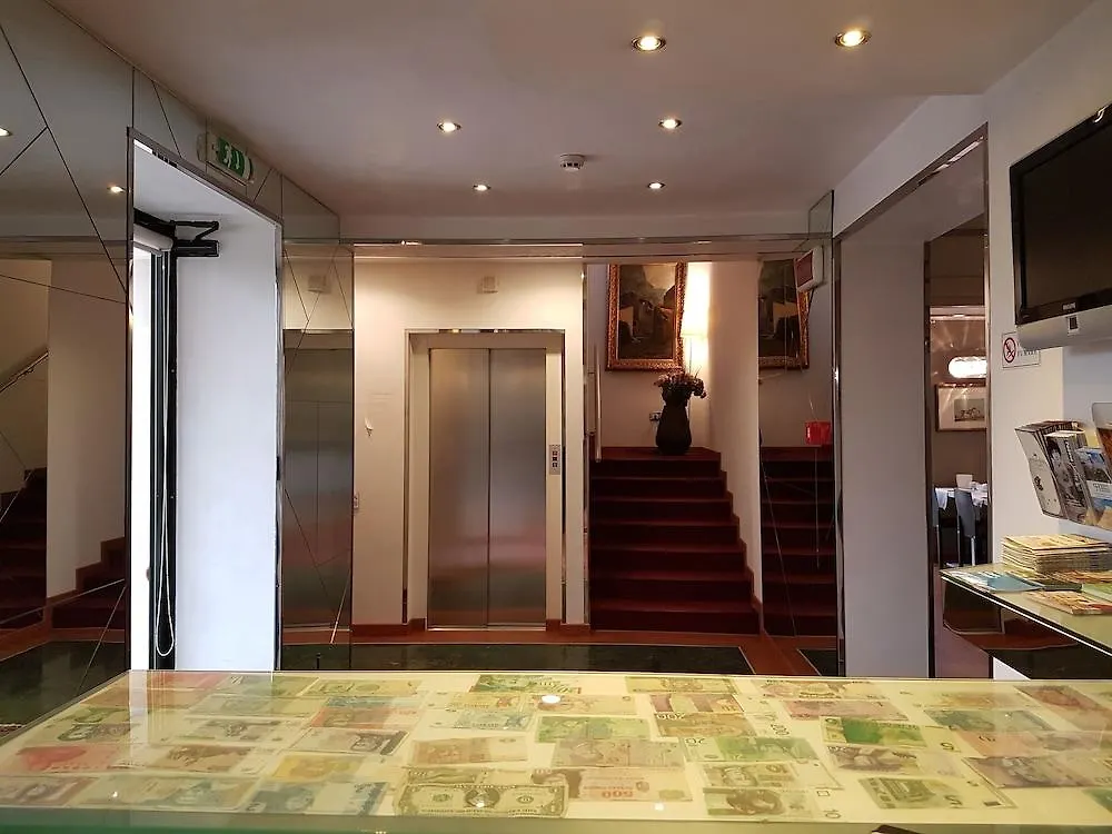 Small Hotel Royal Hotel Rc12 Padova 3*,  Italy