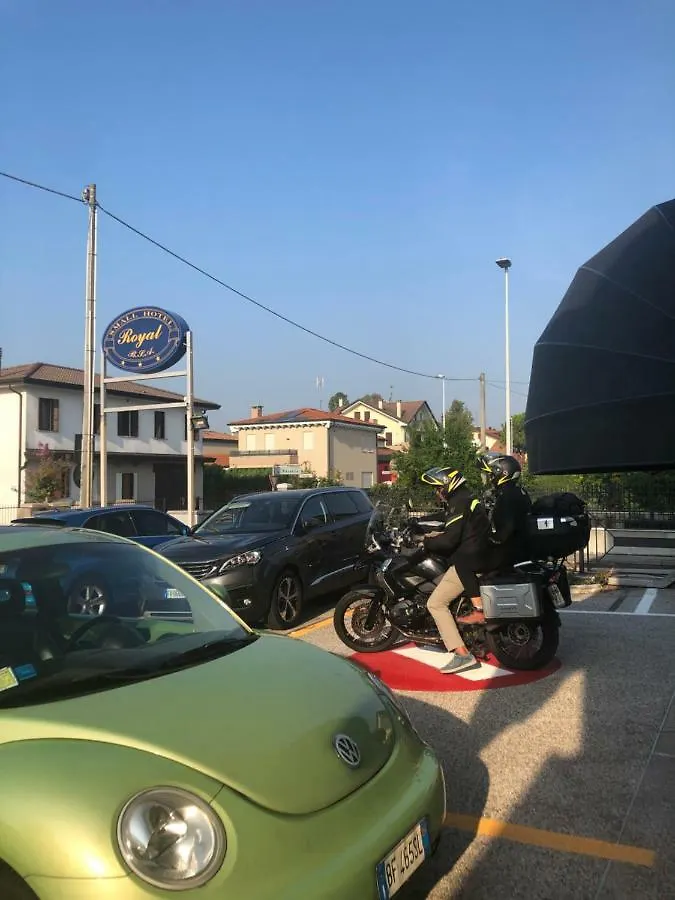 ***  Small Hotel Royal Hotel Rc12 Padova Italy