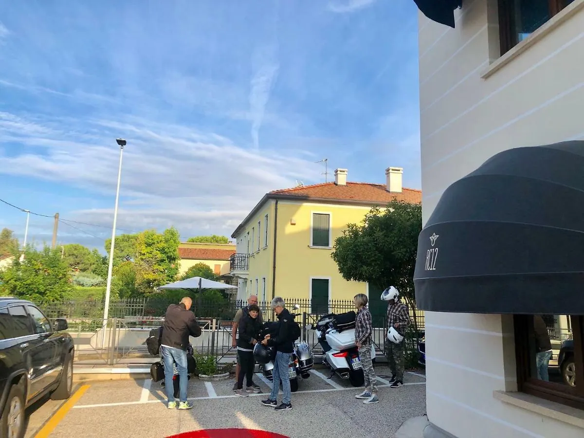 Small Hotel Royal Hotel Rc12 Padova