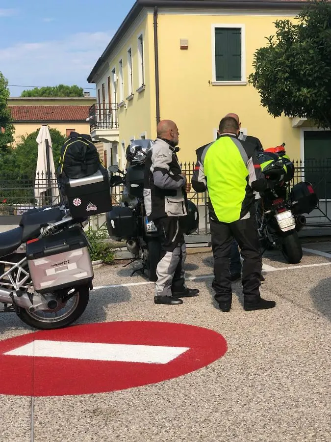 Small Hotel Royal Hotel Rc12 Padova 3*,